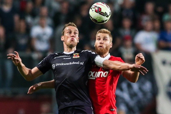 凯拉特VS 凯拉特VS