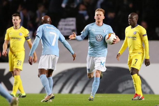 但他凭借稳 但他凭借稳